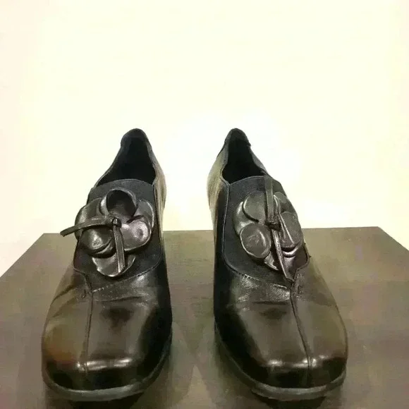 ARNOLD CHURGIN leather ankle  booties. Size 39 (8.5-9) - Picture 3 of 10